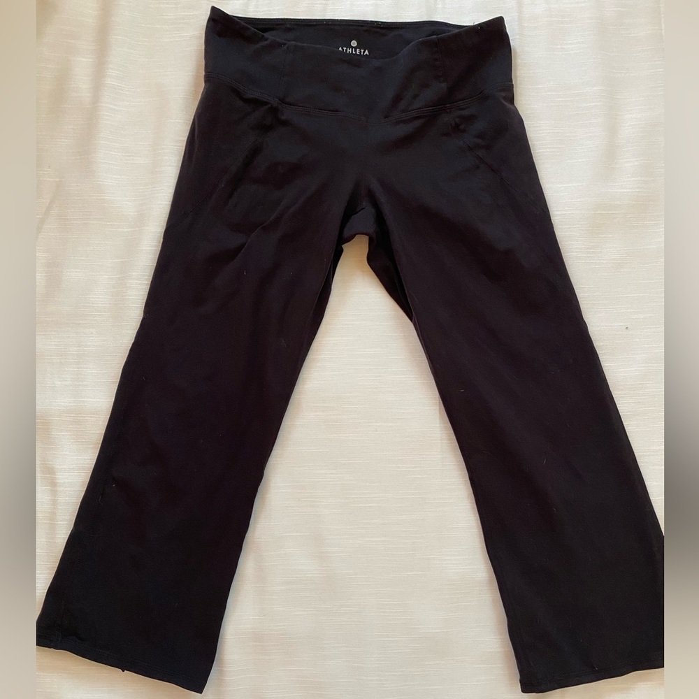 Athleta Power Up Capri Leggings in Black SZ S